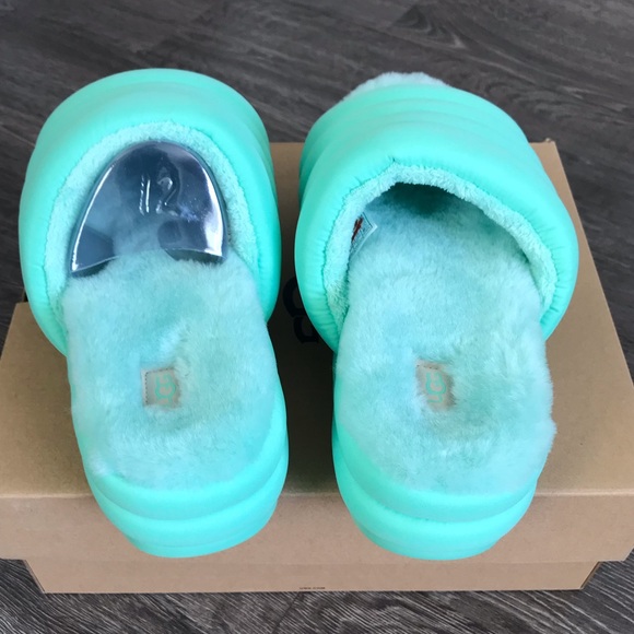 UGG MAXI SLIDE SANDAL - Picture 3 of 6